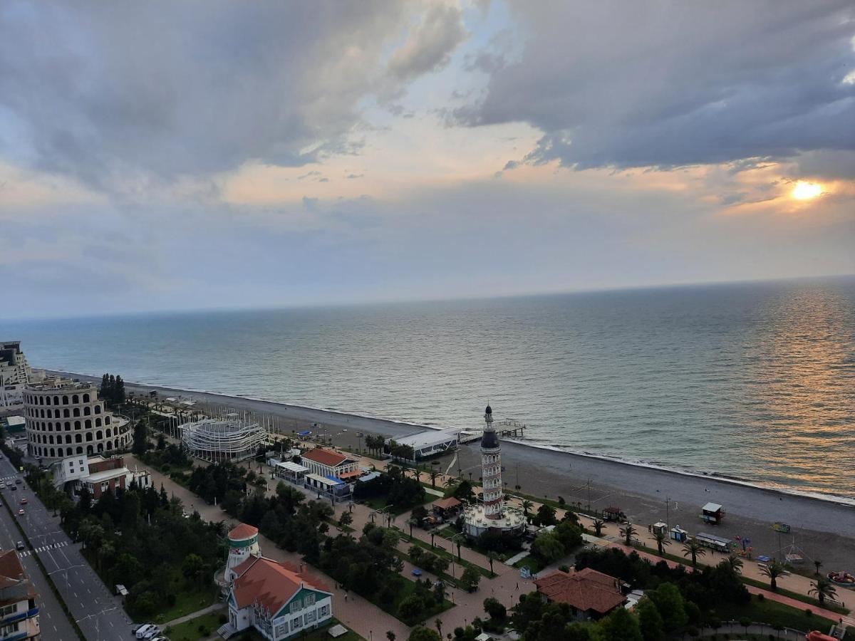 The Best Beach Aparthotel Orbi City Batumi Bagian luar foto